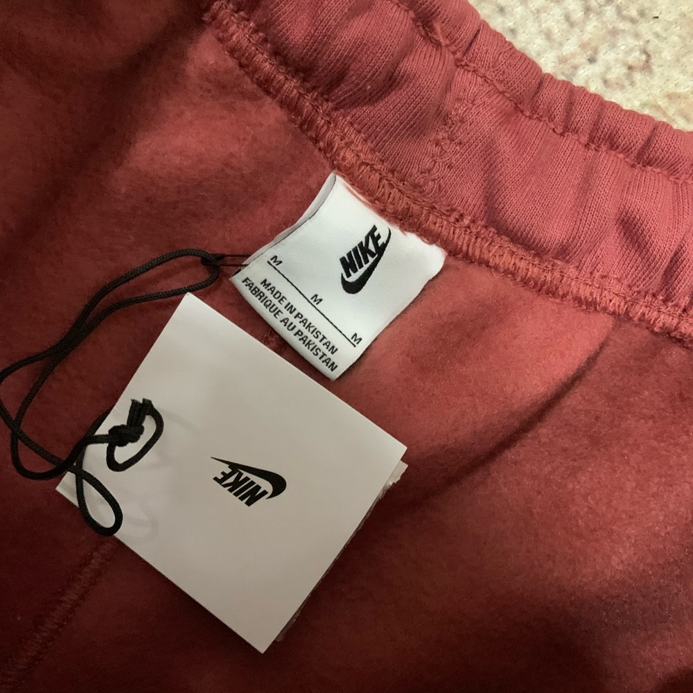 New Nike Solo Swoosh Pants - Picture 2 of 4